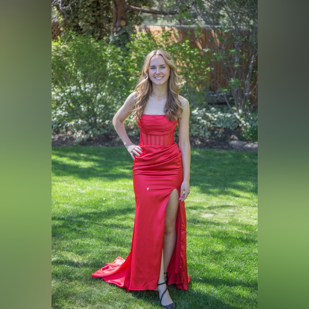 Stacee’s Red Strapless Dress